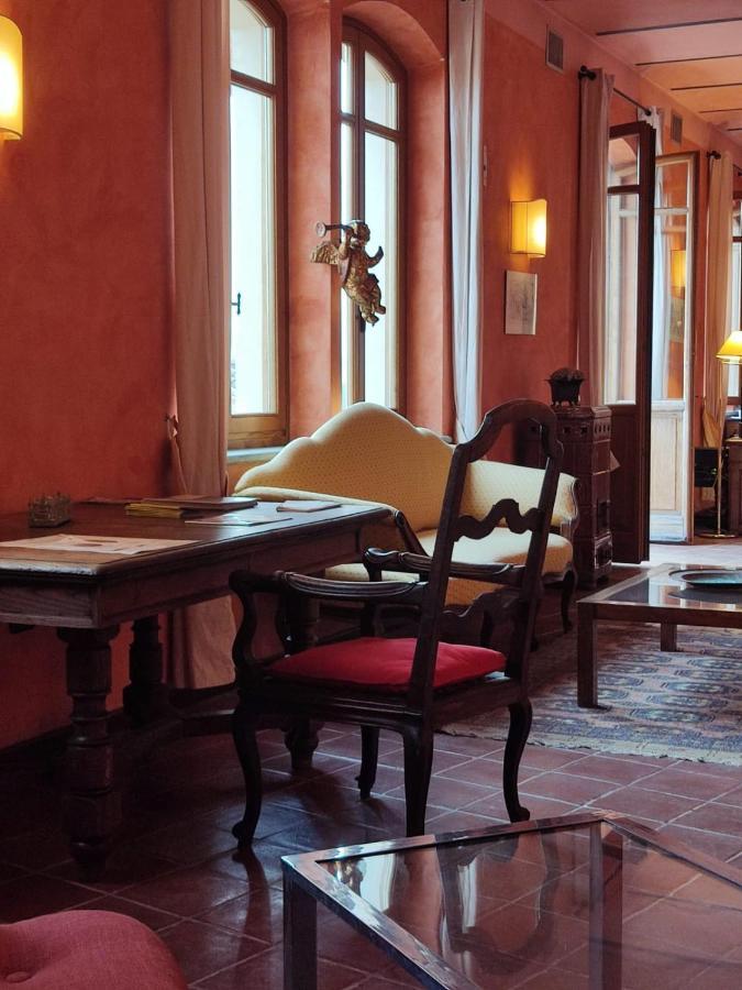 Foresteria Ristorante Conti Roero Monticello d'Alba Eksteriør bilde